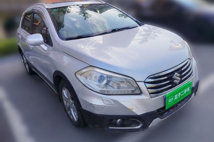 Used Suzuki S-Cross 2015 1.6L CVT Two-Wheel Drive Elite Version Front Right 45 Deg