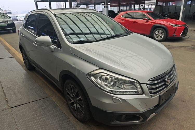 Used Suzuki S-Cross 2015 1.6L CVT Four-Wheel Drive Elite Model Front Right 45 Deg
