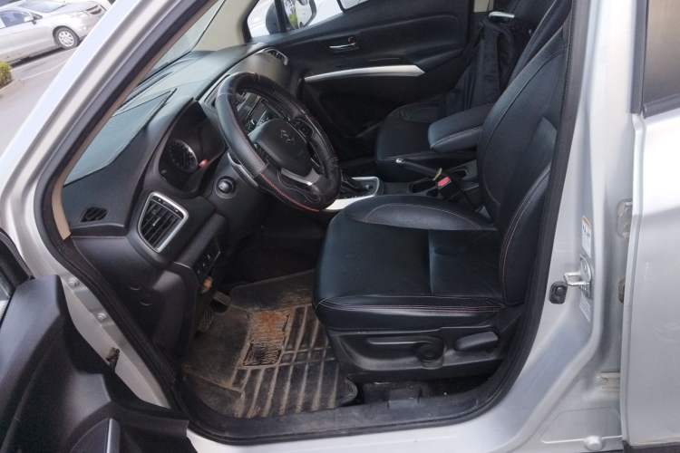 Used Suzuki S-Cross 2015 1.6L CVT Two-Wheel Drive Elite Version Left Front Seat