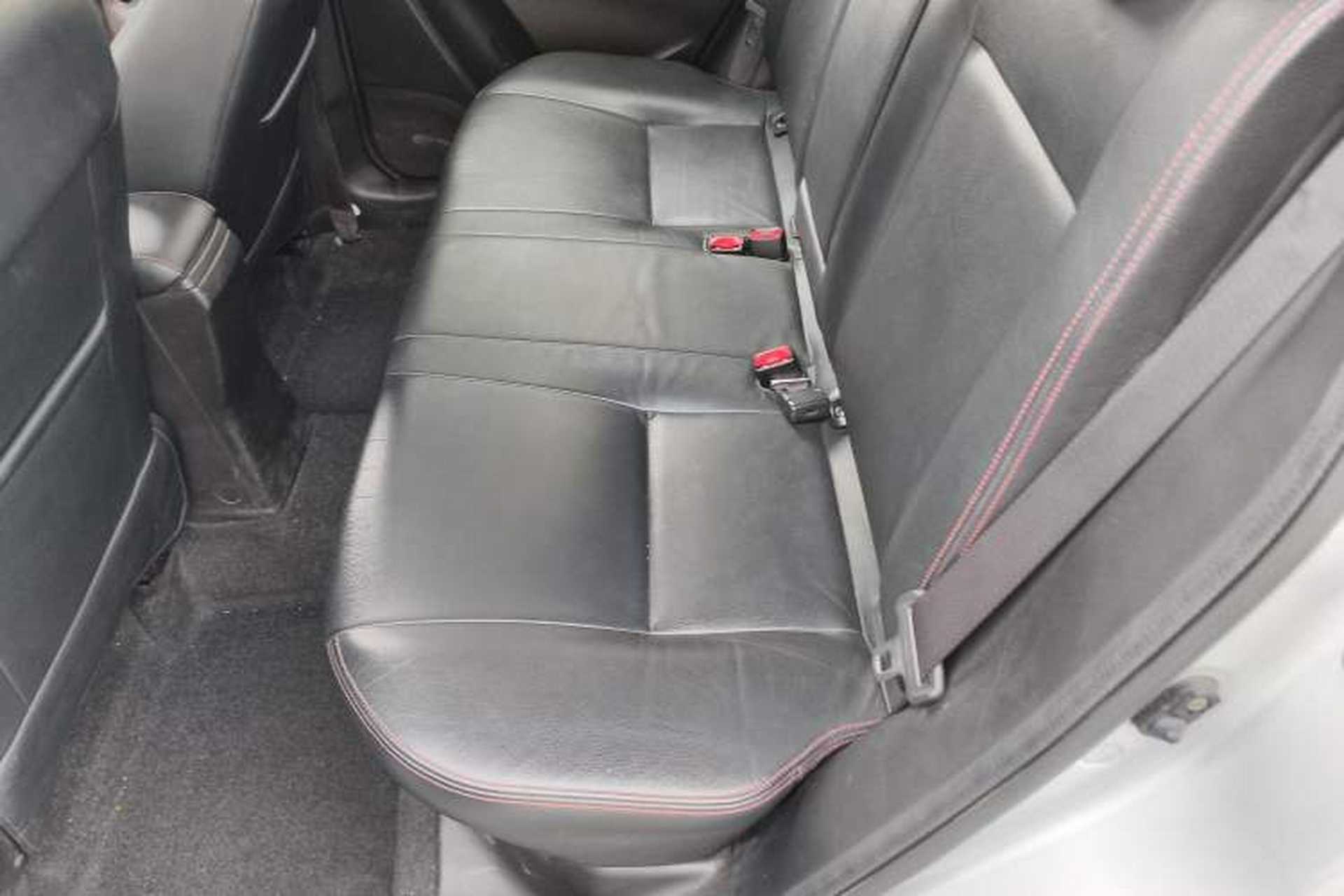 Used Suzuki S-Cross 2015 1.4T Automatic Two-Wheel Drive Prestige Model Left Rear Seat