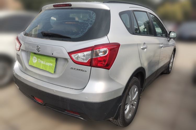 Used Suzuki S-Cross 2015 1.6L CVT Two-Wheel Drive Entry-Level Trim Rear Right 45 Deg