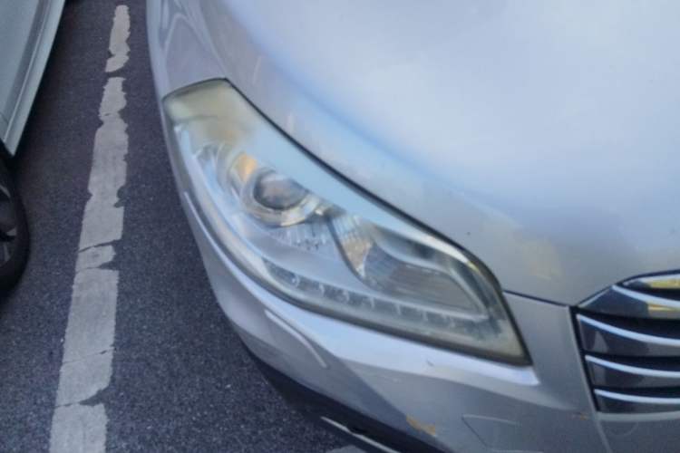 Used Suzuki S-Cross 2015 1.6L CVT Two-Wheel Drive Elite Version Right Front Headlight