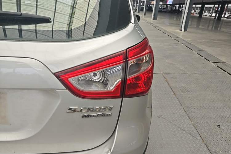 Used Suzuki S-Cross 2015 1.6L CVT Four-Wheel Drive Elite Model Right Rear Taillight