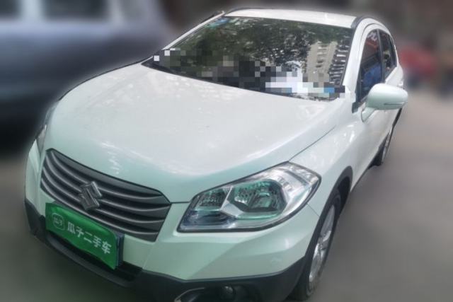 Suzuki S-Cross 2015 1.6L Manual Two-Wheel Drive Entry Model مستعملة