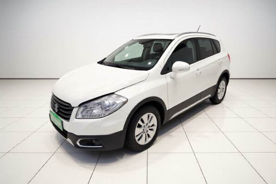 Suzuki S-Cross 2015