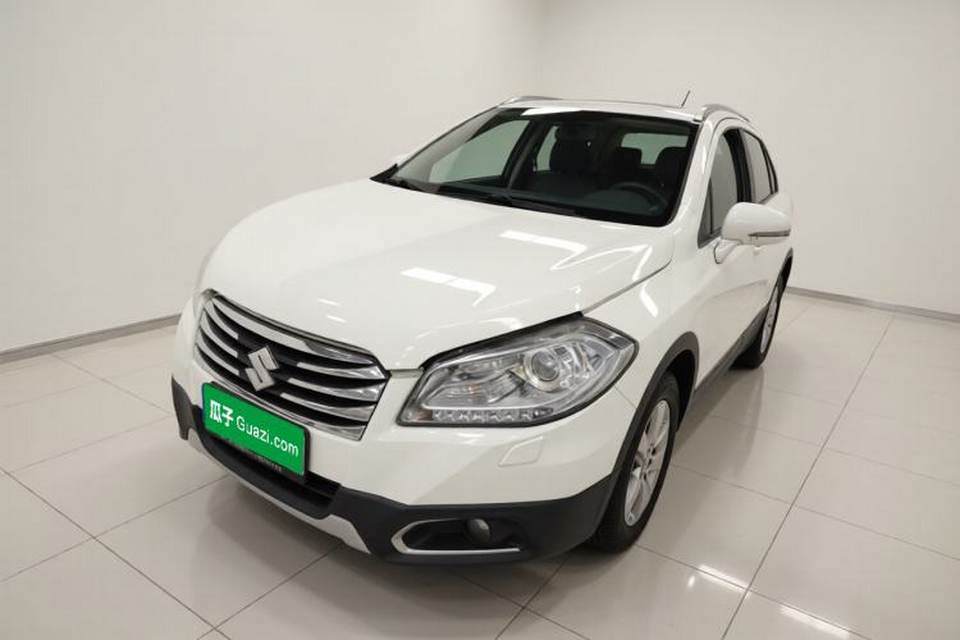 Suzuki S-Cross 2015