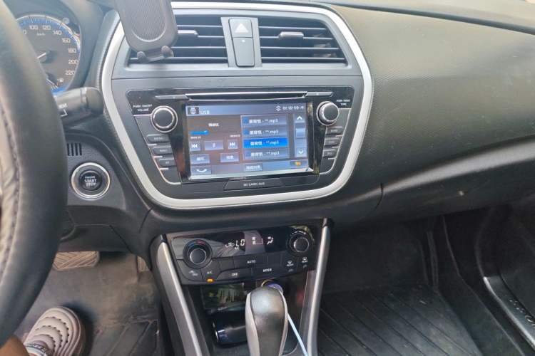 Used Suzuki S-Cross 2015 1.4T Automatic Two-Wheel Drive Prestige Model Audio And AC Panel