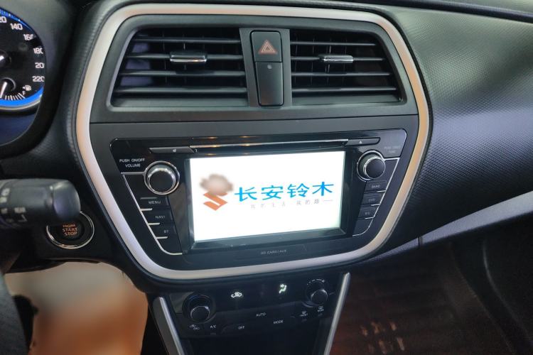Used Suzuki S-Cross 2015 1.6L CVT Two-Wheel Drive Elite Version Audio And AC Panel
