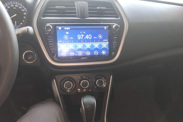 Used Suzuki S-Cross 2015 1.6L CVT Two-Wheel Drive Entry-Level Trim Audio And AC Panel