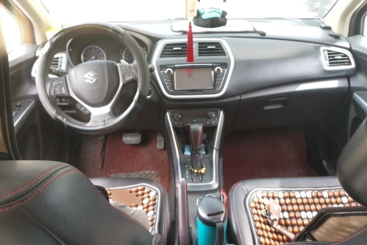 Used Suzuki S-Cross 2015 1.6L CVT Four-Wheel Drive Elite Model Center Console