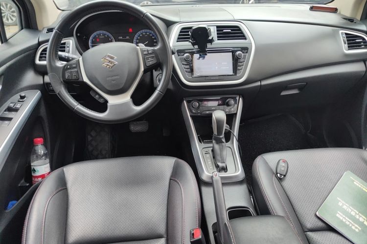 Used Suzuki S-Cross 2015 1.6L CVT Two-Wheel Drive Elite Version Center Console