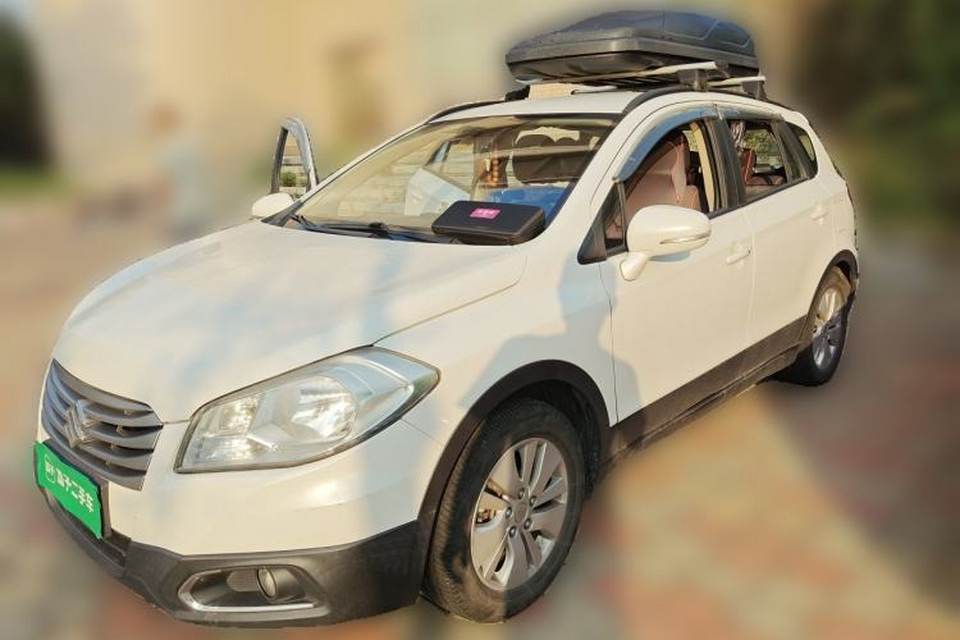 Suzuki S-Cross 2015