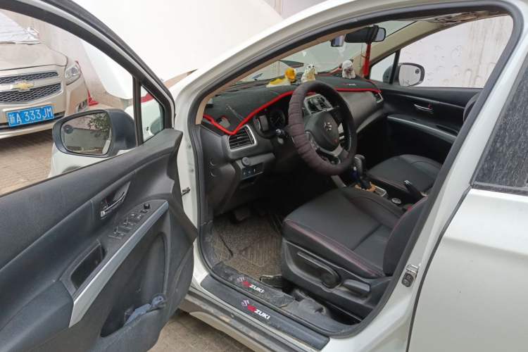 Used Suzuki S-Cross 2015 1.6L CVT Four-Wheel Drive Elite Model Driver Seat