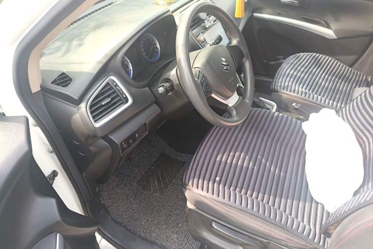 Used Suzuki S-Cross 2015 1.6L CVT Two-Wheel Drive Entry-Level Trim Driver Seat