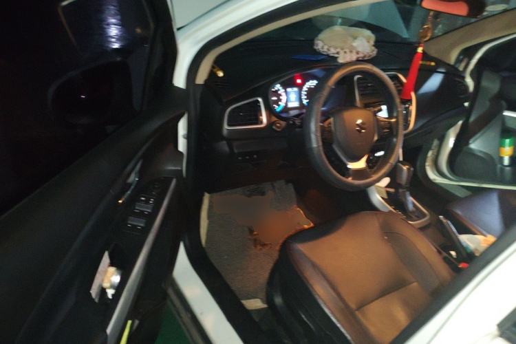 Used Suzuki S-Cross 2015 1.6L CVT Two-Wheel Drive Elite Version Driver Seat