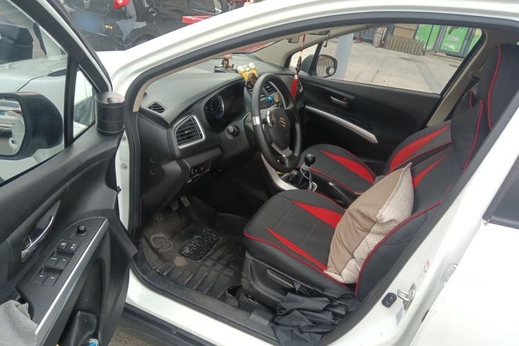 Used Suzuki S-Cross 2015 1.6L Manual Two-Wheel Drive Entry Model Driver Seat