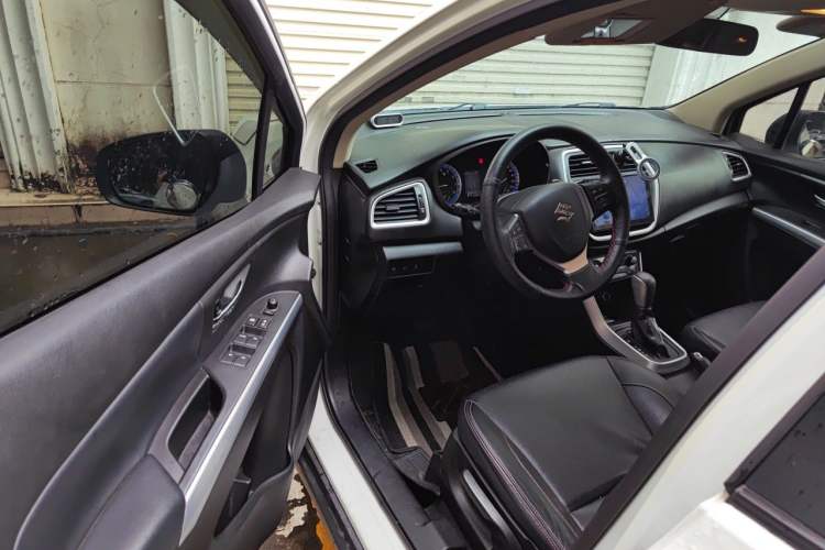 Used Suzuki S-Cross 2015 1.6L CVT Two-Wheel Drive Elite Version Driver Seat