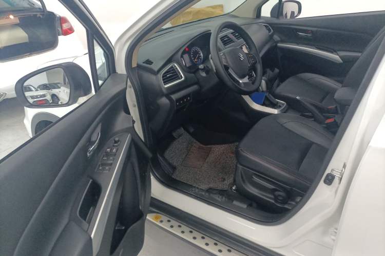 Used Suzuki S-Cross 2015 1.4T Automatic Two-Wheel Drive Prestige Model Driver Seat