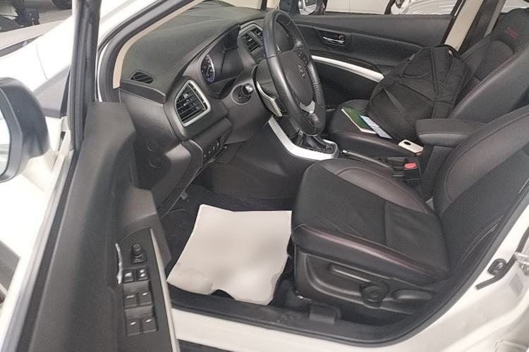 Used Suzuki S-Cross 2015 1.4T Automatic Two-Wheel Drive Prestige Model Driver Seat
