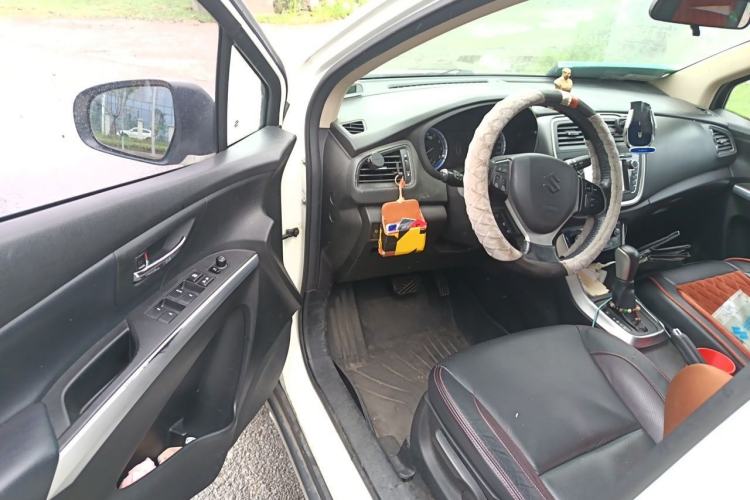 Used Suzuki S-Cross 2015 1.6L CVT Two-Wheel Drive Elite Version Driver Seat