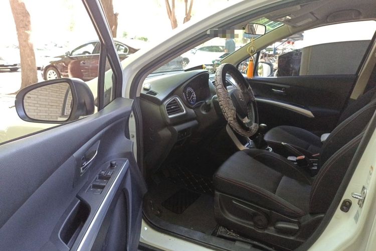 Used Suzuki S-Cross 2015 1.6L Manual Two-Wheel Drive Entry Model Driver Seat