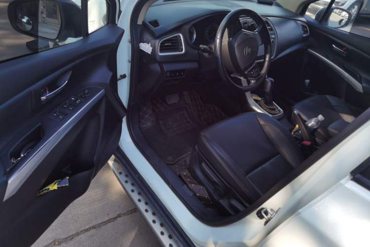 Used Suzuki S-Cross 2015 1.4T Automatic Two-Wheel Drive Prestige Model Driver Seat