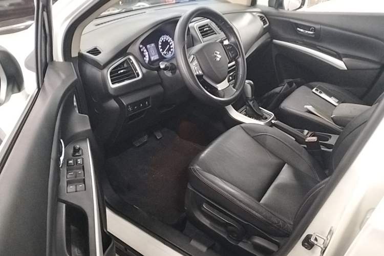 Used Suzuki S-Cross 2015 1.4T Automatic Two-Wheel Drive Prestige Model Driver Seat