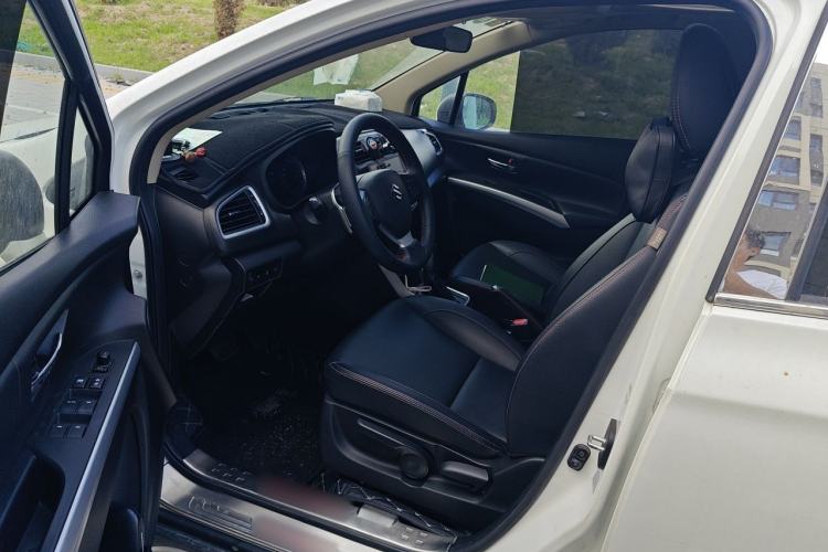 Used Suzuki S-Cross 2015 1.6L CVT Two-Wheel Drive Elite Version Driver Seat