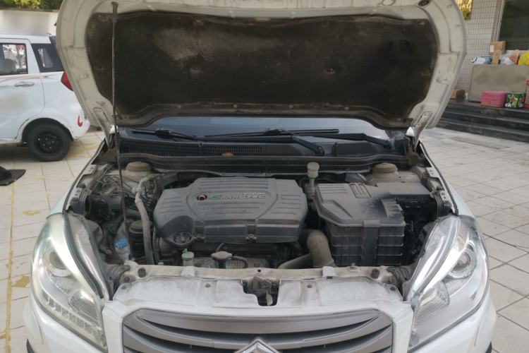 Used Suzuki S-Cross 2015 1.6L CVT Four-Wheel Drive Elite Model Engine Bay