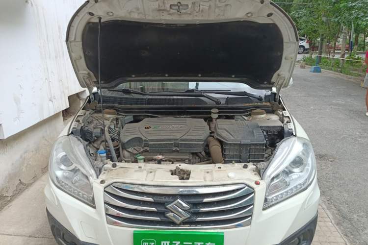 Used Suzuki S-Cross 2015 1.6L CVT Four-Wheel Drive Elite Model Engine Bay