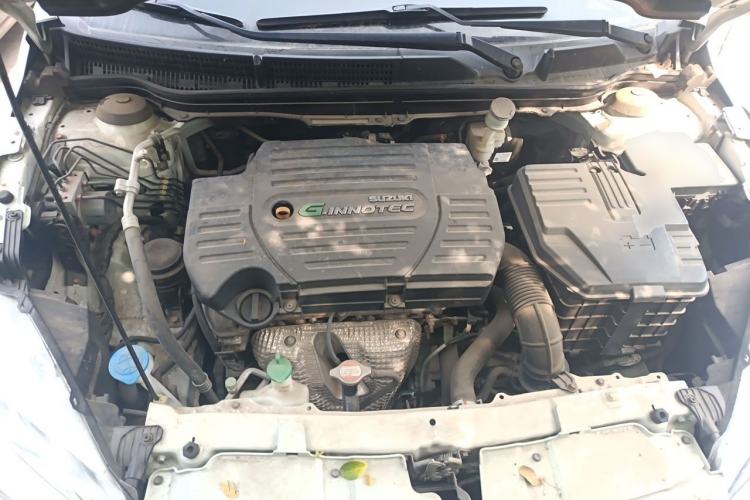 Used Suzuki S-Cross 2015 1.6L CVT Two-Wheel Drive Entry-Level Trim Engine Bay