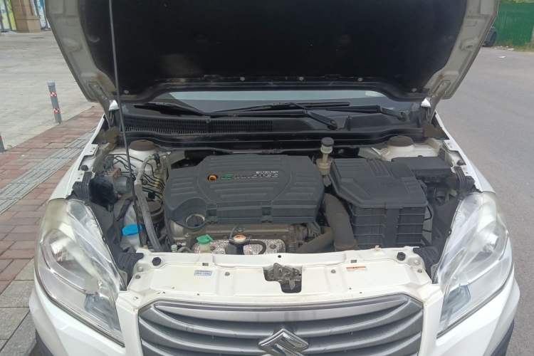 Used Suzuki S-Cross 2015 1.6L Manual Two-Wheel Drive Entry Model Engine Bay