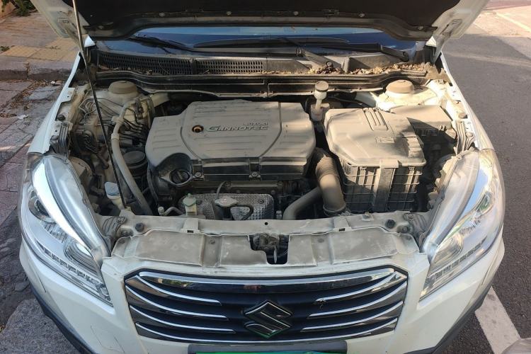 Used Suzuki S-Cross 2015 1.6L CVT Two-Wheel Drive Elite Version Engine Bay