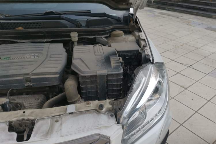 Used Suzuki S-Cross 2015 1.6L CVT Four-Wheel Drive Elite Model Engine Bay Left