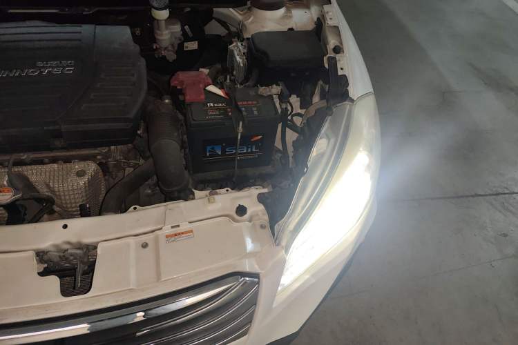 Used Suzuki S-Cross 2015 1.6L CVT Two-Wheel Drive Elite Version Engine Bay Left