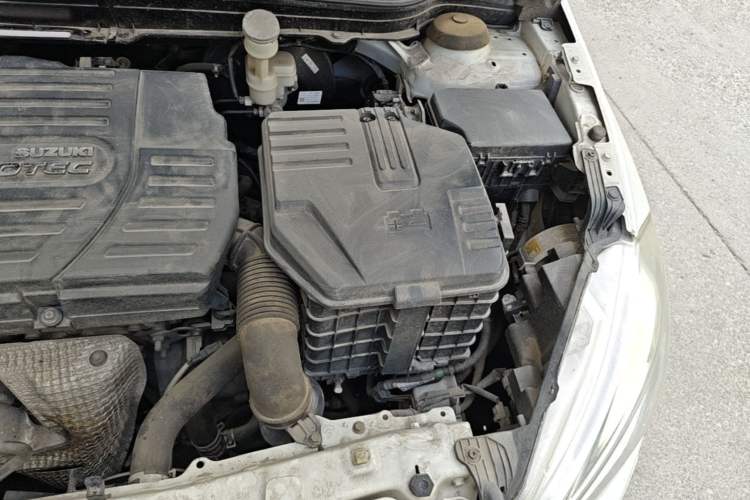 Used Suzuki S-Cross 2015 1.6L CVT Two-Wheel Drive Elite Version Engine Bay Left