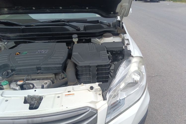 Used Suzuki S-Cross 2015 1.6L Manual Two-Wheel Drive Entry Model Engine Bay Left