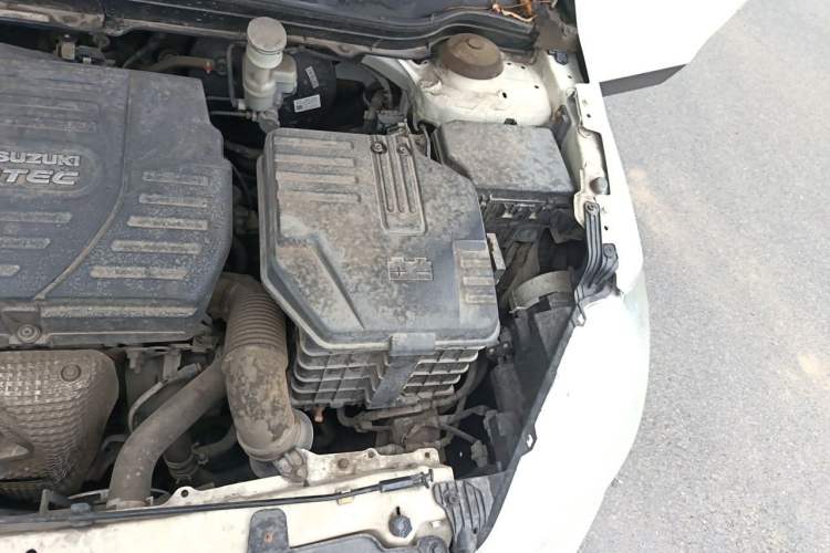 Used Suzuki S-Cross 2015 1.6L CVT Two-Wheel Drive Elite Version Engine Bay Left