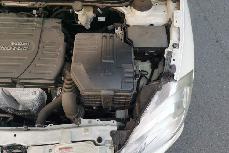 Used Suzuki S-Cross 2015 1.6L CVT Two-Wheel Drive Entry-Level Trim Engine Bay Left