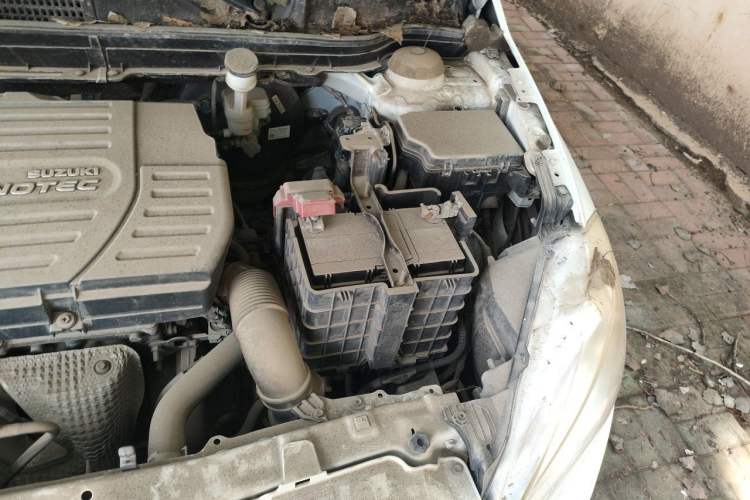 Used Suzuki S-Cross 2015 1.6L CVT Two-Wheel Drive Entry-Level Trim Engine Bay Left