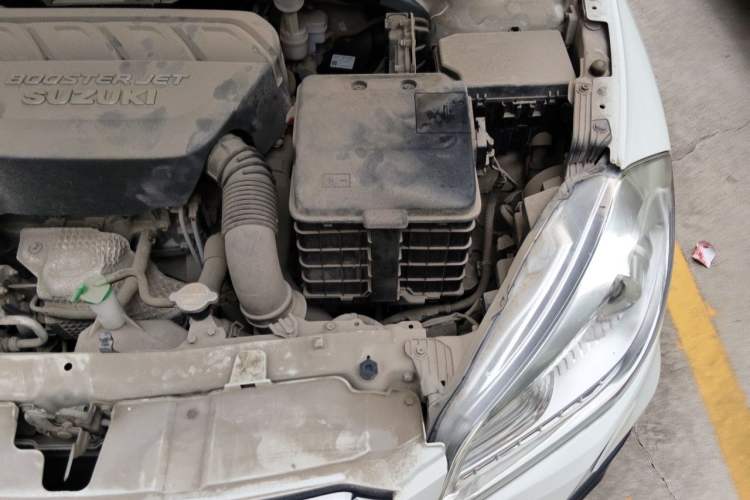 Used Suzuki S-Cross 2015 1.4T Manual Two-Wheel Drive Prestige Model Engine Bay Left