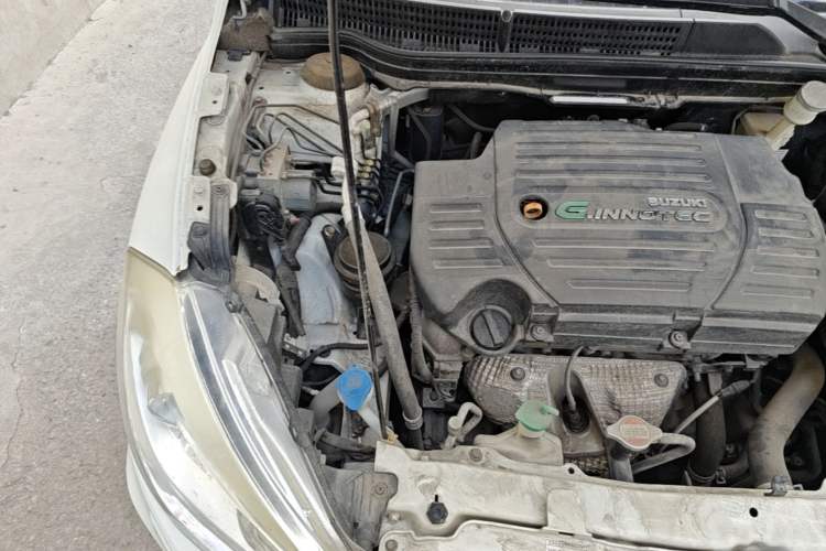 Used Suzuki S-Cross 2015 1.6L CVT Two-Wheel Drive Elite Version Engine Bay Right