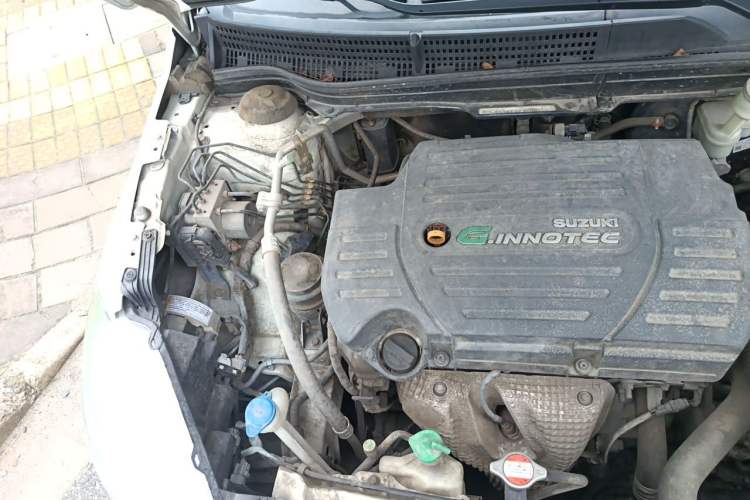 Used Suzuki S-Cross 2015 1.6L CVT Two-Wheel Drive Elite Version Engine Bay Right