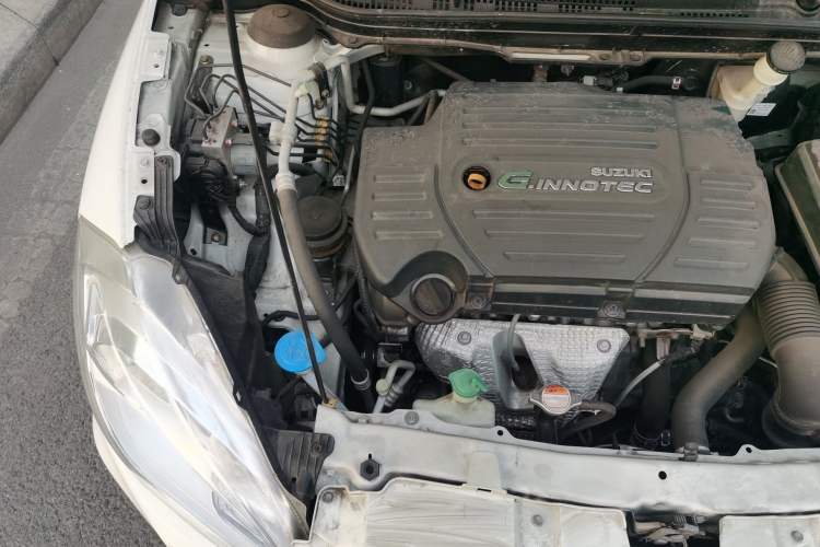 Used Suzuki S-Cross 2015 1.6L CVT Two-Wheel Drive Entry-Level Trim Engine Bay Right