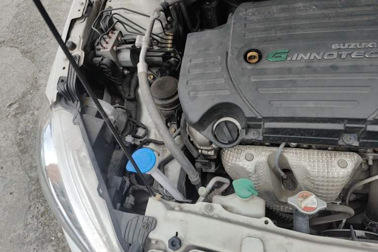 Used Suzuki S-Cross 2015 1.6L CVT Two-Wheel Drive Elite Version Engine Bay Right
