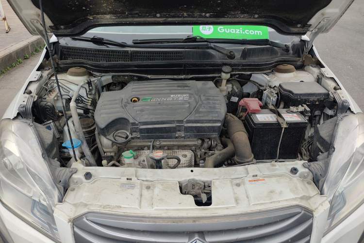 Used Suzuki S-Cross 2015 1.6L CVT Two-Wheel Drive Entry-Level Trim Engine Bay