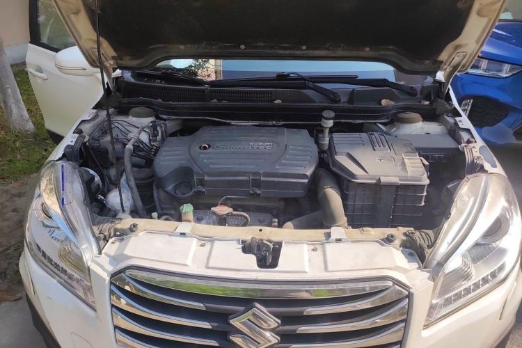 Used Suzuki S-Cross 2015 1.6L CVT Two-Wheel Drive Elite Version Engine Bay