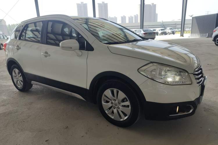 Used Suzuki S-Cross 2015 1.6L CVT Two-Wheel Drive Elite Version Exterior 1