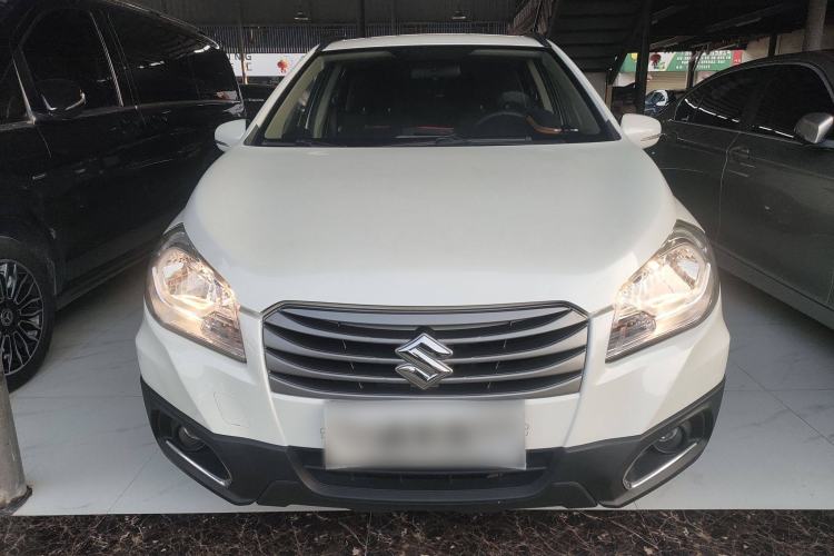 Used Suzuki S-Cross 2015 1.6L CVT Two-Wheel Drive Entry-Level Trim Exterior 1