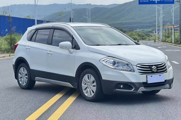 Used Suzuki S-Cross 2015 1.6L CVT Two-Wheel Drive Elite Version Exterior 2